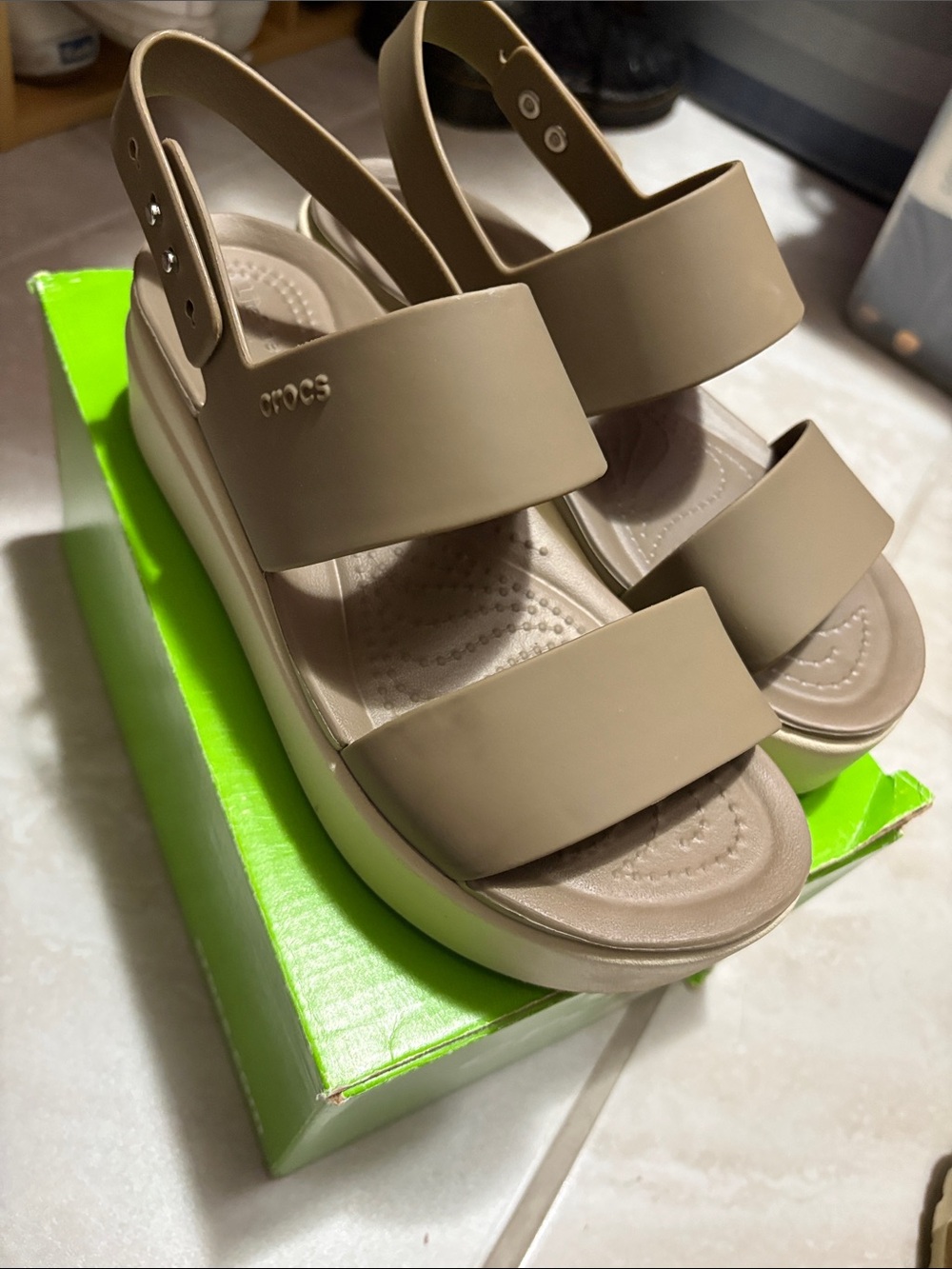 CROCS Brooklyn Low Wedge with Strap - size 6 KHAKI